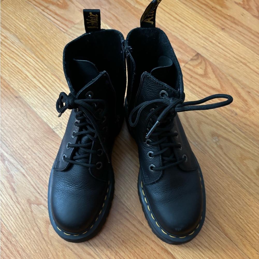 DOC MARTEN Jadon III Pisa Leather Size 7